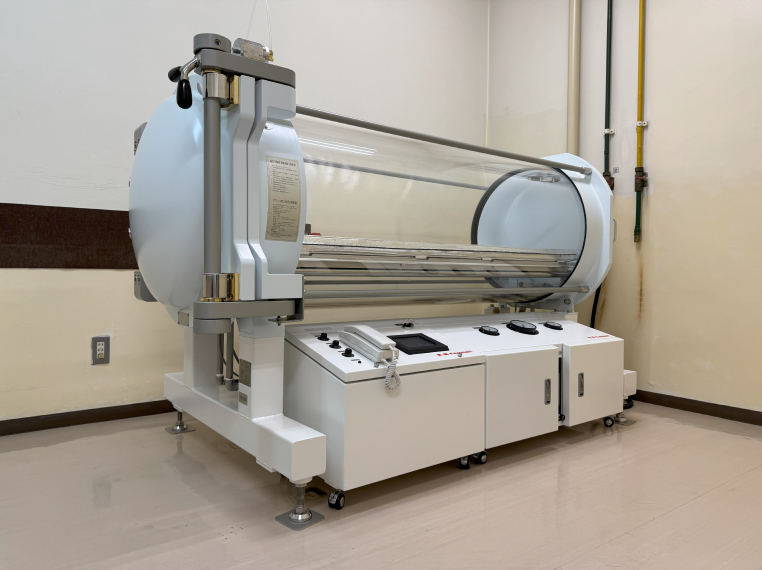 高気圧酸素治療装置